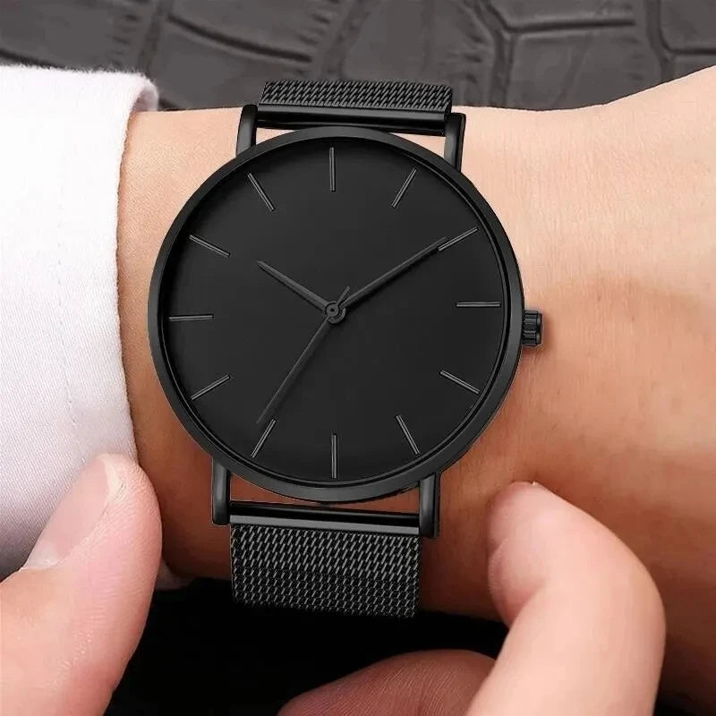 Montre Noire Minuit — Quartz ultrafine